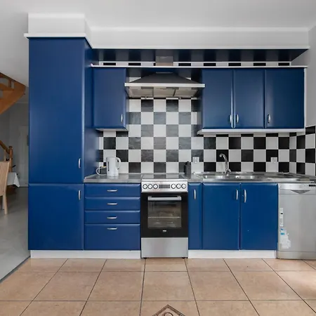 Spacious Private In *